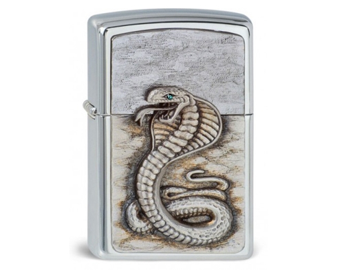 Green Eyed Cobra Zippo Çakmak ile Zippo koleksiyonunuza değer katın.