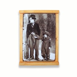 Rustik Ahşap Çerçeveli Vintage Metal Pano Charlie Chaplin 20x30 - T-BEK