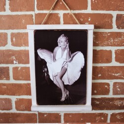 Rustik Ahşap Çerçeveli Vintage Metal Pano M. Monroe Dress 20x30 - T-BEK (1)